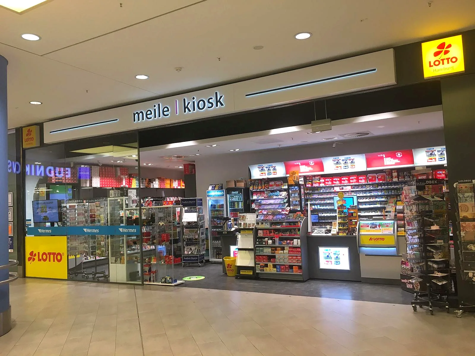 Kiosk der Hanse-Tabak-Gruppe in Hamburg mit Lotto Hamburg, Hermes und Tabakwaren